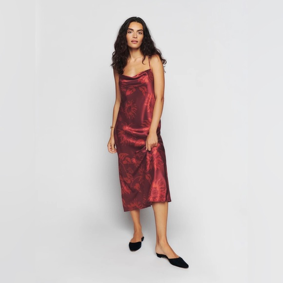 Reformation Salamanca Dress in Helios - Picture 2 of 11
